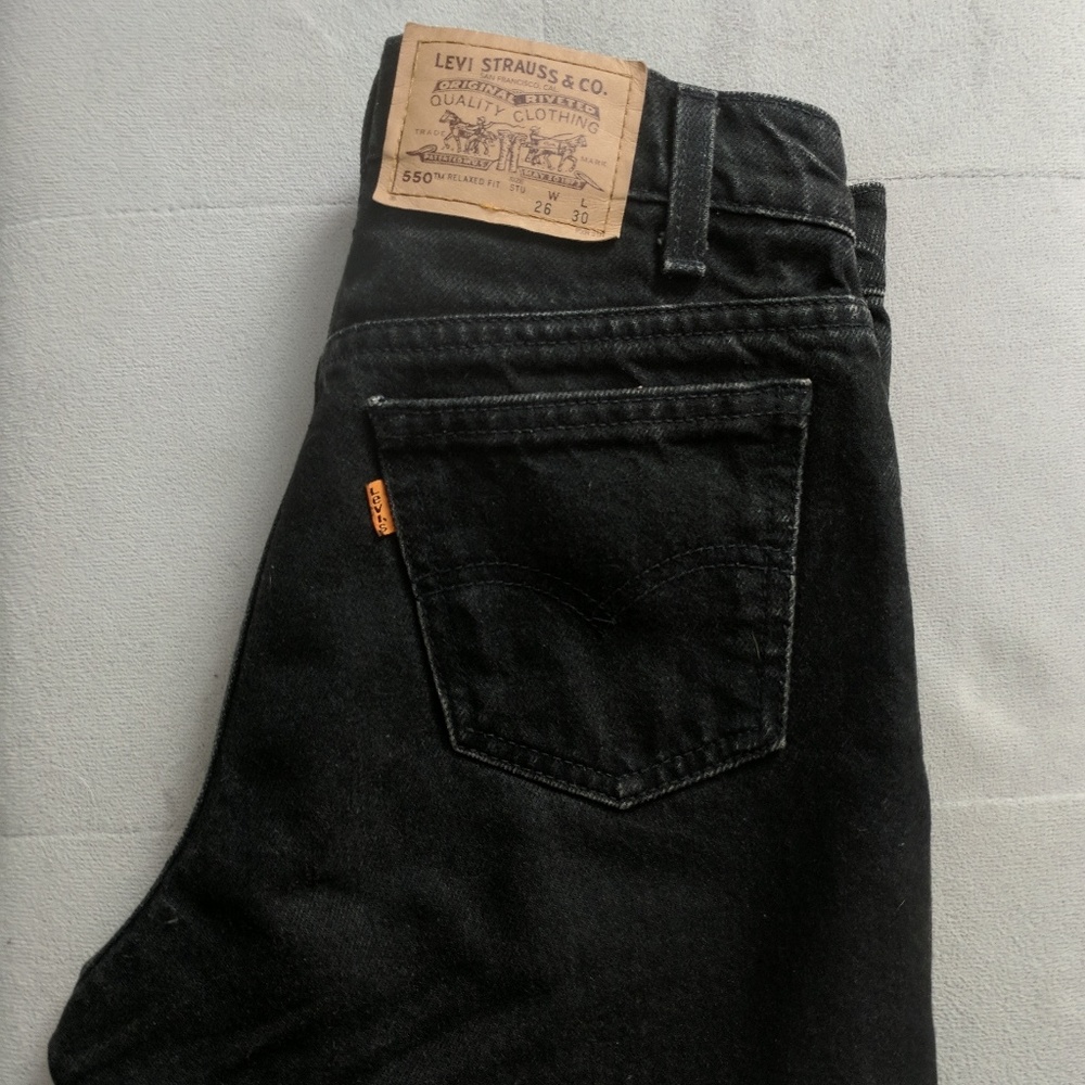 Vintage Levi's 550 in Black
